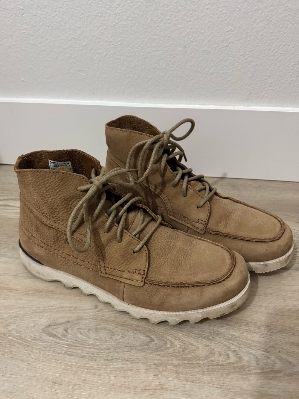 Sorel Men’s Tan Leather Shoes - Picture 2 of 5